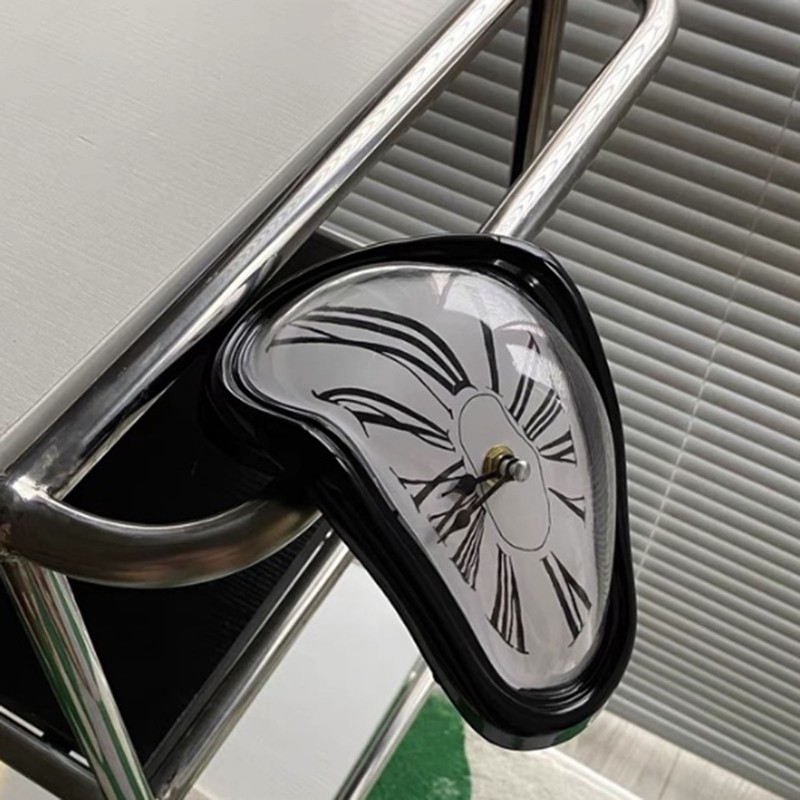 Melting Clock Plastic Retro Decorative Electroplated Metal Paint Desk Table