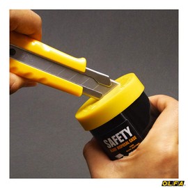 133k Poke a Safety Blade Folding Olfa