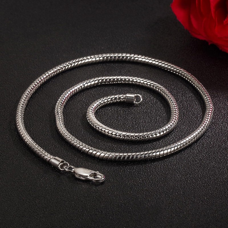 Cadena de hueso de serpiente redonda de plata de ley