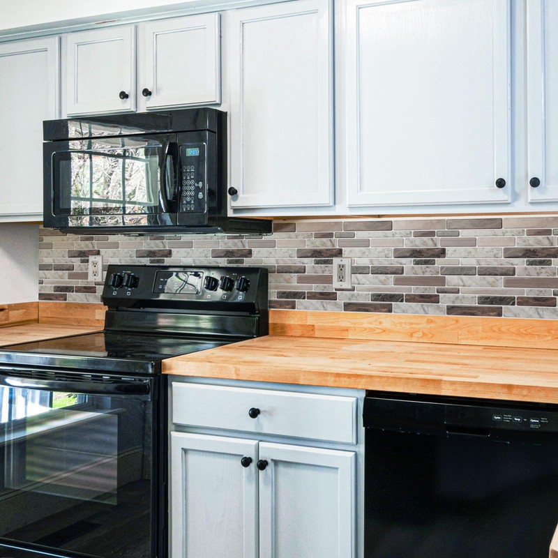 LONGKING Self-Adhesive Kitchen Backsplash, Marble Look Decorative Tiles (10 Tiles)