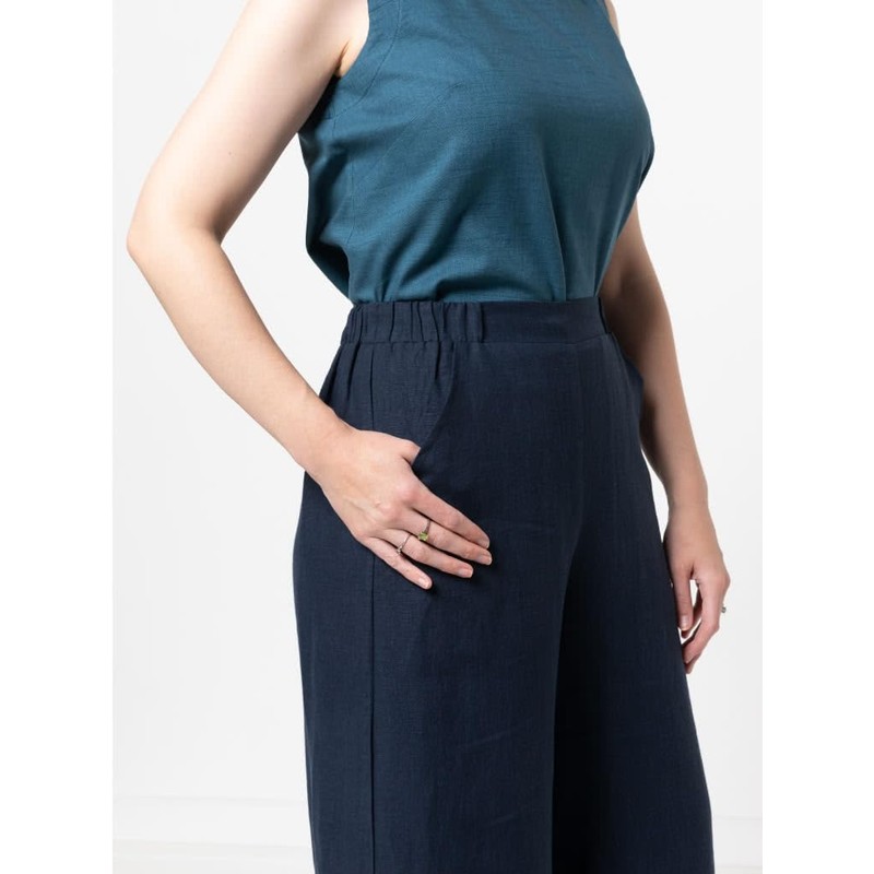 Style Arc Sewing Pattern - Loddon Woven Pant (Sizes 18-30)