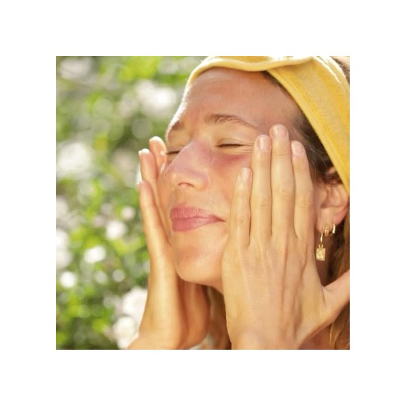 The Golden Secrets Illuminating Cleansing Oil