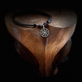 HANA LIMA Halskette Wikinger Kompass Vegvisir Lederhalskette Lederkette Herren Damen