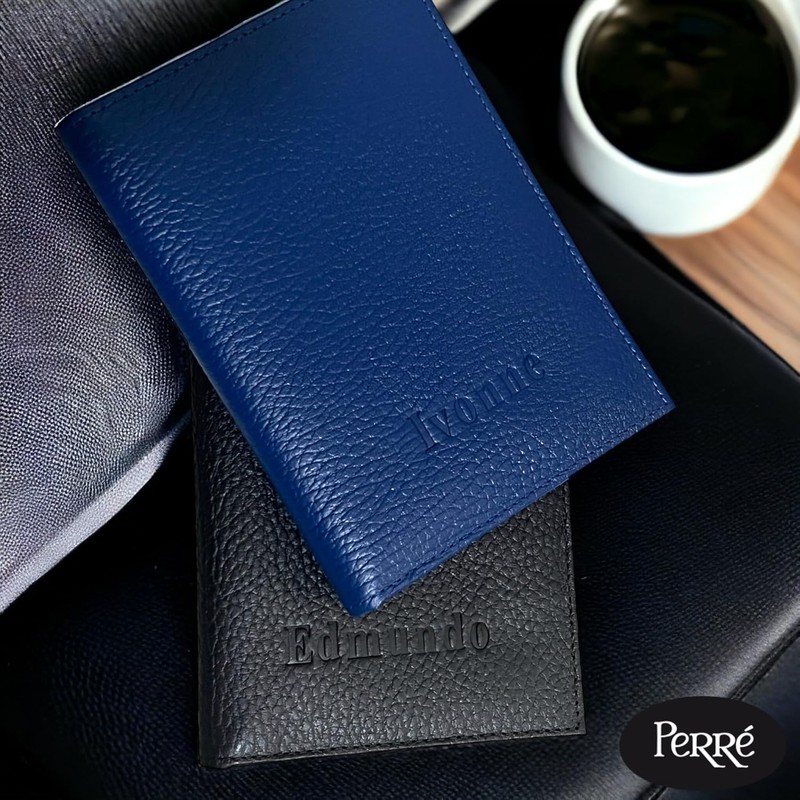 PERRÉ Porta pasaporte Bifold en Piel Genuina. Puede ser personalizado