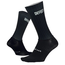 DEFEET Evo Jet Aero Crew Sock | Wind-Tunnel Engineered For Maximum Aerodynamic Gains | Black | Medium