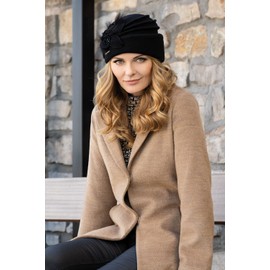 VIVISENCE Women's Winter Toque Made of Wool Handmade Autumn Warm Hat with Flower Appliqué for Women Pearls Perfect Fit Ideal for Cold Winter Days Model 7058, black