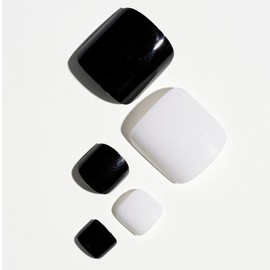 GLAMERMAID Press on Toe Nails, Black and White Color Flash Glue on Toe Nails, 24Pcs Glossy Round Reusable UV Finish Fake Nails Acrylic False Nails Manicure Kits for Women Girls Gift