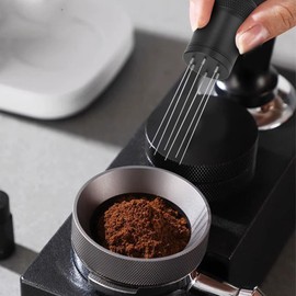 Wdt Tool Easy Clean Base Wdt Tool, 0.4 mm 6 Needles Aluminium Matt Black Coffee Distributor Aluminium Wdt Tool Espresso Distribution Tool for Barista Making Accessories with Stainless Steel Handle