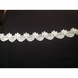 J's Button Hole NEW 1 INCH IVORY SWAG GALLON DESIGN VENISE LACE STYLE# JL15