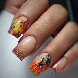 Thanksgiving Press on Nails Fall Short Square Fake Nails with Designs Pumpkin Gold Glitter Maple Leaf Glue on Nails 24 Pcs Reusable Stick on Nail for Women WYFHDT