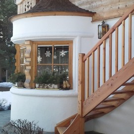 com-four® 2x winter decorative garland - decorative ribbon with snowflakes and ice crystals - wintry furniture hanging - hanging decoration for Christmas