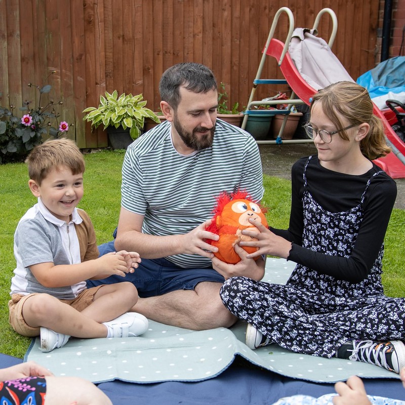 FARTY FREDDIE 3790 Fart Machine & Pass The Parcel one,