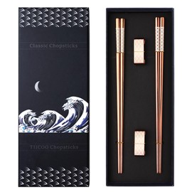TIICOO - Palillos de acero inoxidable chapado en titanio, 2 pares con soporte, aptos para lavaplatos, estilo japonés, juego de regalo oro rosa