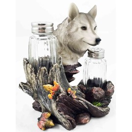 The Lone Wolf Moonlit Howl Figurine Salt Pepper Shakers Holder Kitchen Decor Centerpiece