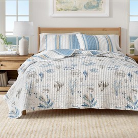 Great Bay Home 3-Piece Full/Queen Microfiber Quilt Set with Shams - Reversible Stripe/Coastal Print, Lightweight, Layerable Bedding Set - Nautical Bedspread for All Seasons (Stripe/Ocean Stories)