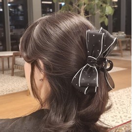 Burnaby layered mesh white cubic pin 11cm / 버나비 레이어드 망사 화이트 큐빅 집게핀 11cm