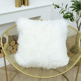 LIGICKY Set of 2 Luxury Series Soft Faux Fur Cushion Cover Decorative Square Plush Pillow Case Throw Pillow Cover for Couch Sofa Bed (White, 18 x 18 Inch)