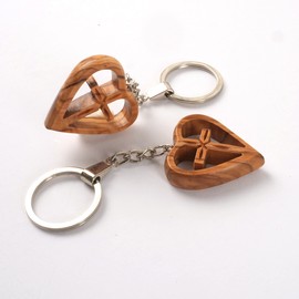 KASSIS Olive Wood Key Ring Heart Gift for Multiple Occasions, Cross, 3,50 x 4 cm