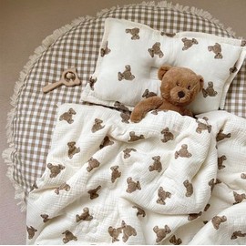 Mystery Girl Bear Crib Bedding and Pillow Set (120x150cm 1 kg)