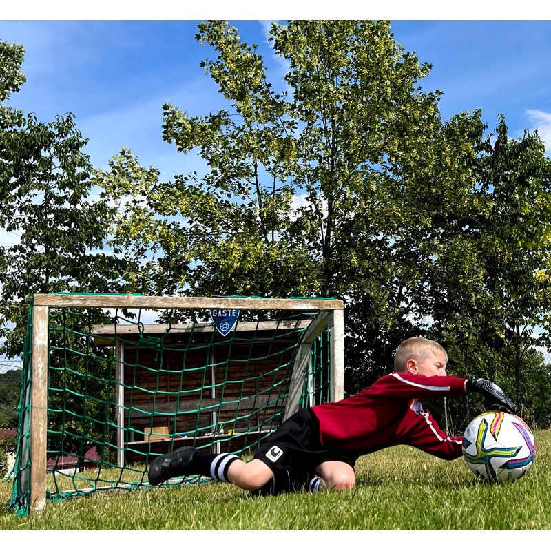 Sportswear Kingdom Football Children's Junior Goalkeeper Gloves with Abrasion-Resistant Coating