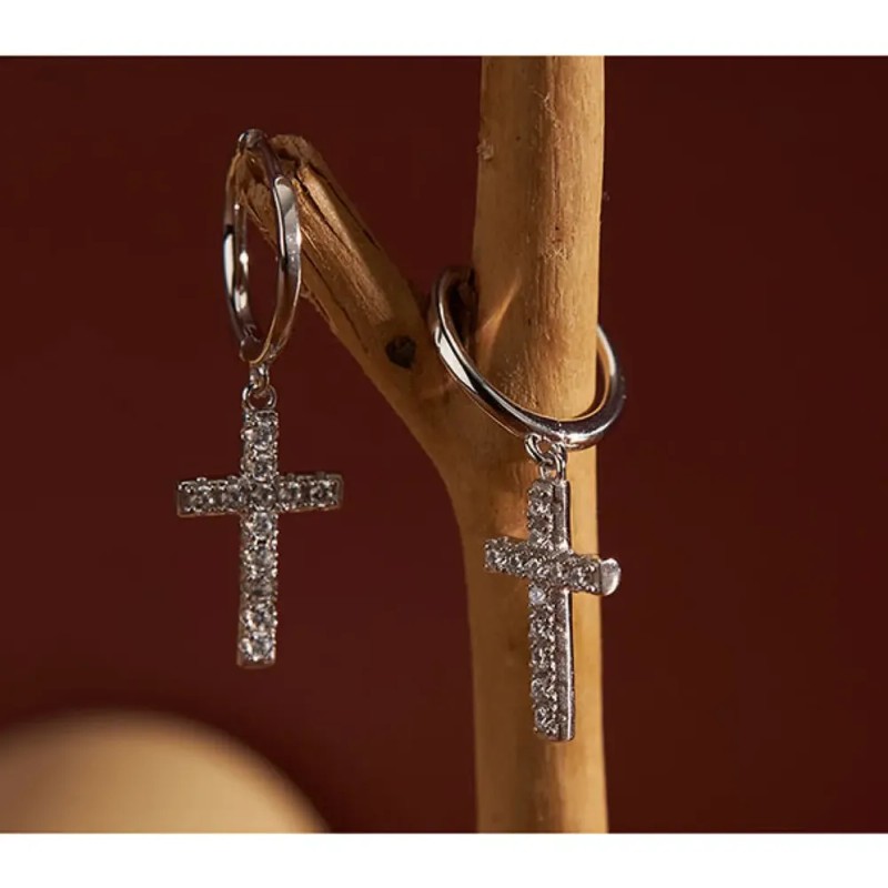 Lo Necesito - Aretes de Cruz con Circonia para Mujer