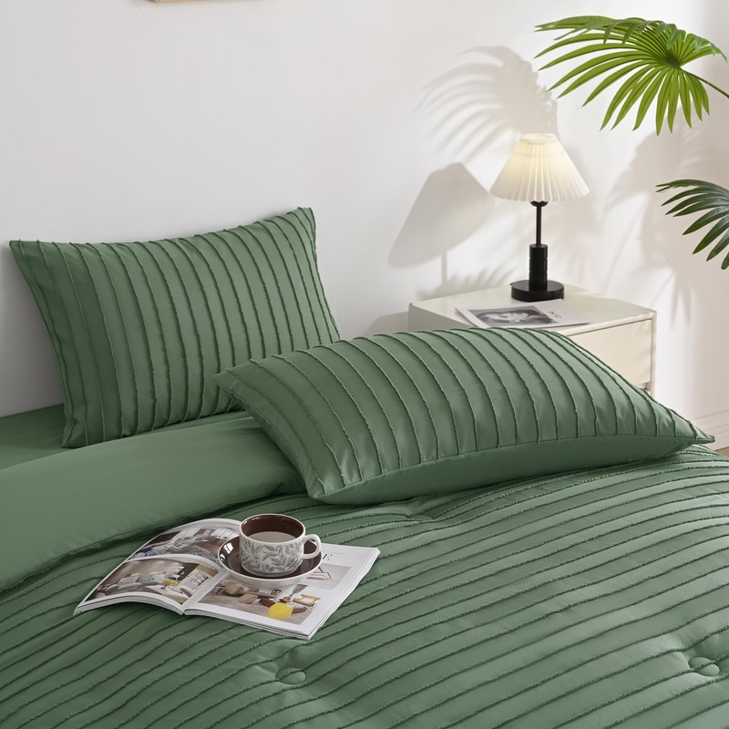 JELLYMONI 2 Pack Green Pillowcases Queen Size, Soft Microfiber Striped