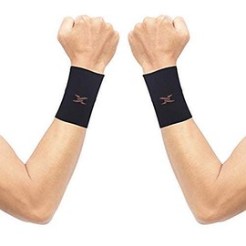 Thx4COPPER 1 Pair Compression Wrist Bandages, Copper Infused Wrist Support for Improve Blood Circulation and Recovery, Unisex Black-M