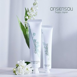 Luxurious Hand Cream with Hot Springs, 2.5 oz (70 g), Shea Butter Blend, Moisturizing Care, Made in Japan, Non-Sticky, Luxurious, Hand Care, Portable, Rough Hands, Dry Hands, Moisturizing (Fruity