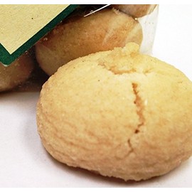 Carla's Sweets Assortment 20 ( 30 Single Snacks. Every piece is individually packed: 6 Meringues, 6 Butter Cookies, 6 Mantecaditos, 6 Brownies and 6 Guava Cakes pieces)