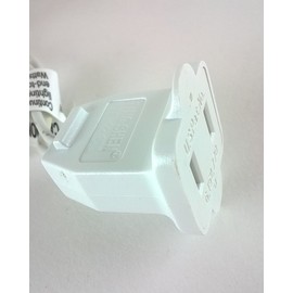 Vickerman - Juego de cerradura de conexión de extremo de alambre rojo y blanco de 50 luces con espacio de 4 pulgadas y 16 pies de longitud, viene en caja