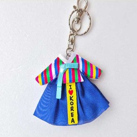 National Museum of Korea Goods Saekdong Jeogori Key Holder Random 1P Traditional Bag Ring Foreigner Gift Souvenir I agree to third party provision for delivery / 국립중앙박물관굿즈 색동저고리 키홀더 랜덤1P 전통모양 가방고리 외국인선물 기념품 배송을 위한 제3자 제공에 동의합니다