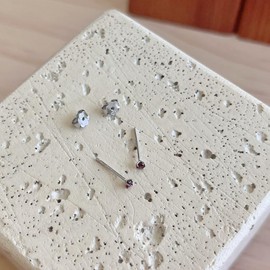 AOBOCO Hypoallergenic 925 Sterling Silver 2.5mm Cubic Zirconia Stud Earring for Women, Comfortable Cartilage Sleeper Earrings Gift for Women (Red)