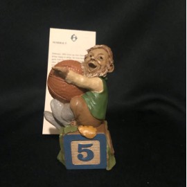 Tom Clark PERFECT / MINT - Number 5 Tom Clark  block gnome - 1994 Basketball