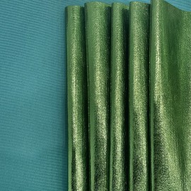 XHT Shiny Faux Leather 90 x 135 cm, Soft Fabric, Faux Leather Sold by the Metre, for Making Shoes/Bags/Belts/Crafts (Green)