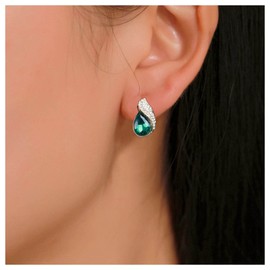 Inilbran Boho Emerald Crystal Earrings Green Emerald Studs Earrings Vintage Oval Emerald Gemstone Earrings Sparkly Crystal Cz Green Earrings Jewelry for Women and Girls