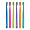 Un Cepillo Curaprox Ortho Ultra Soft Para Ortodoncia