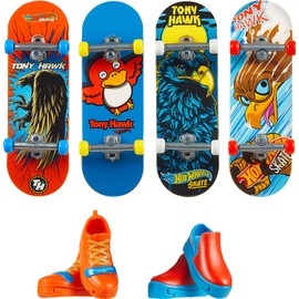 Hot Wheels Skate Tony Hawk Fingerboard & Removable Skate Shoes Multipack, 4 Fully Assembled Boards, 2 Pairs of Skate Shoes, 1 Exclusive Set (Styles May Vary)