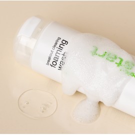 Dermalogica Breakout Clearing Foaming Wash - Acne Face Wash with Salicylic Acid & Tea Tree Oil - Dive Into Pores to Clear, Soothe, & Energize, 6 Fl Oz