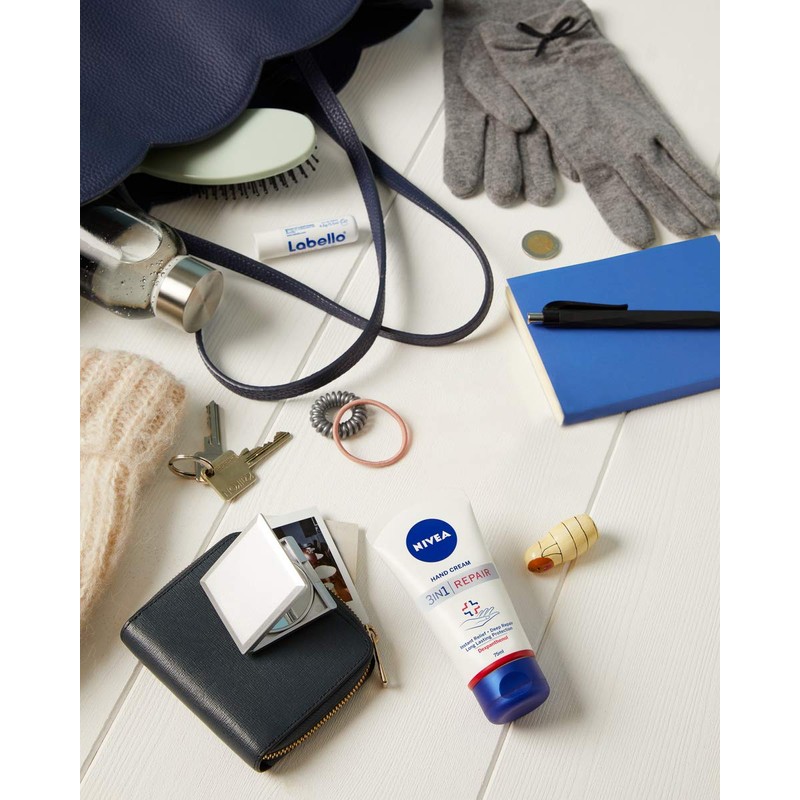 NIVEA 3-in-1 hand cream (75 ml), rich skin cream with