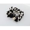 Checkerboard check pearl scrunchie / 바둑판 체크 진주 스크런치