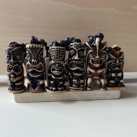 Kysin Chiys 6 Pcs Retro Hawaiian Tiki Resin Protection Amulet Lucky Pendant Necklaces Cute Caved Satue Adjustable Rope Chain Necklace Vintage Jewelry for Men Women - Black