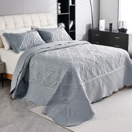 Cmfshape Oversize King Bedspread 120"x120",3 Piece California King Quilt,Lightweight Silver Grey Bed Quilt Set for All Season,Modern Satin Bedding Set(1 Quilt,2 Pillowshams)