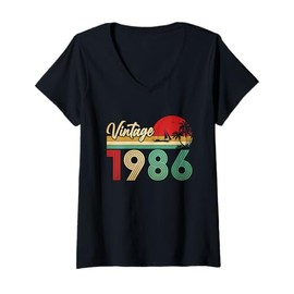 Womens 40th Birthday Gifts Vintage Made In 1986 Retro 40 Years Old V-Neck T-Shirt