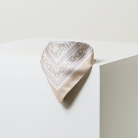 Hazzys (신세계센텀점)25SS베이지 프린트 실크 스카프 HISC5E321I1 (Shinsegae Centum City) 25SS Beige Printed Silk Scarf HISC5E321I1