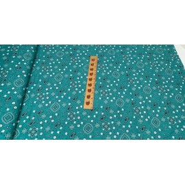 Fabric Cotton Quilt Green White Paisley Bandana Holiday Xmas 1 Yard x 44"