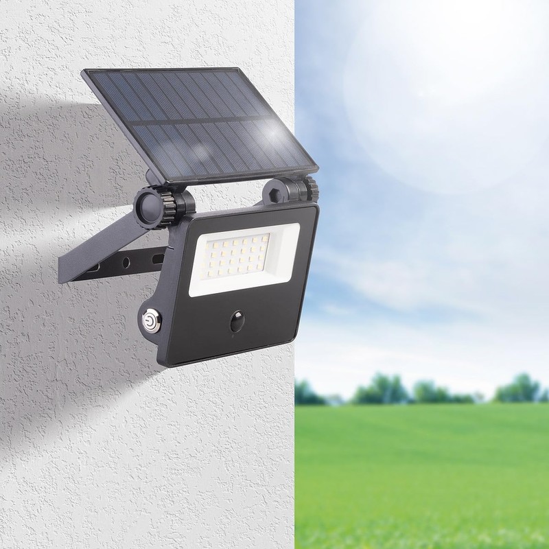Luminea Solar Spotlight LED: Solar LED Wall Floodlight with PIR