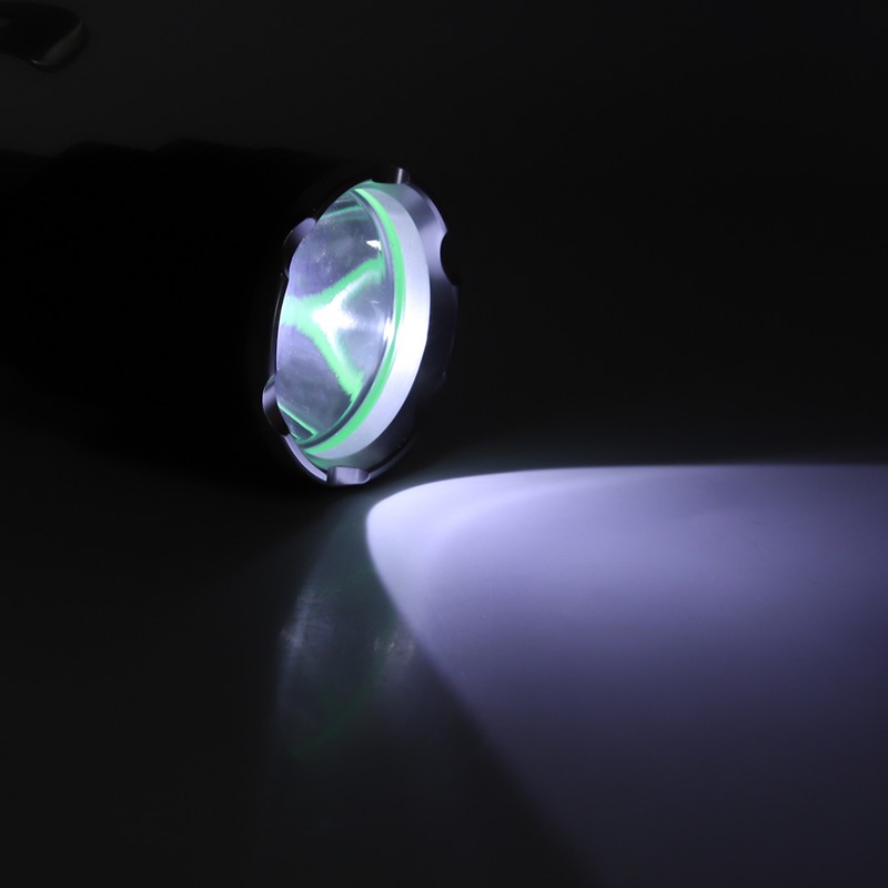 Outdoor High Power Highlight LED Flashlight Holding Lamp Waterproof for
