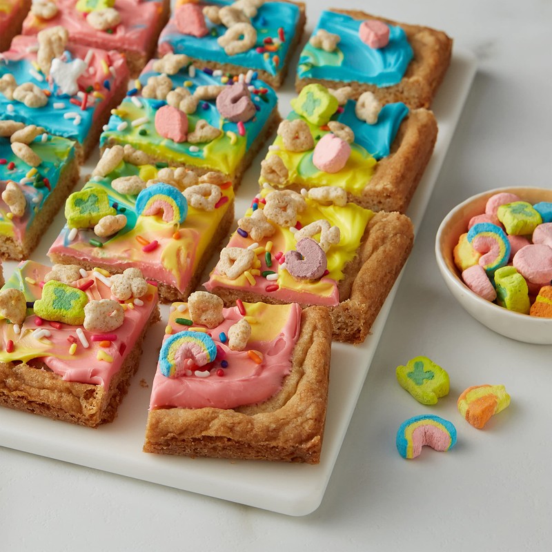 Lucky Charms with Marshmallows Breakfast Cereal Cup, Gluten Free, Single