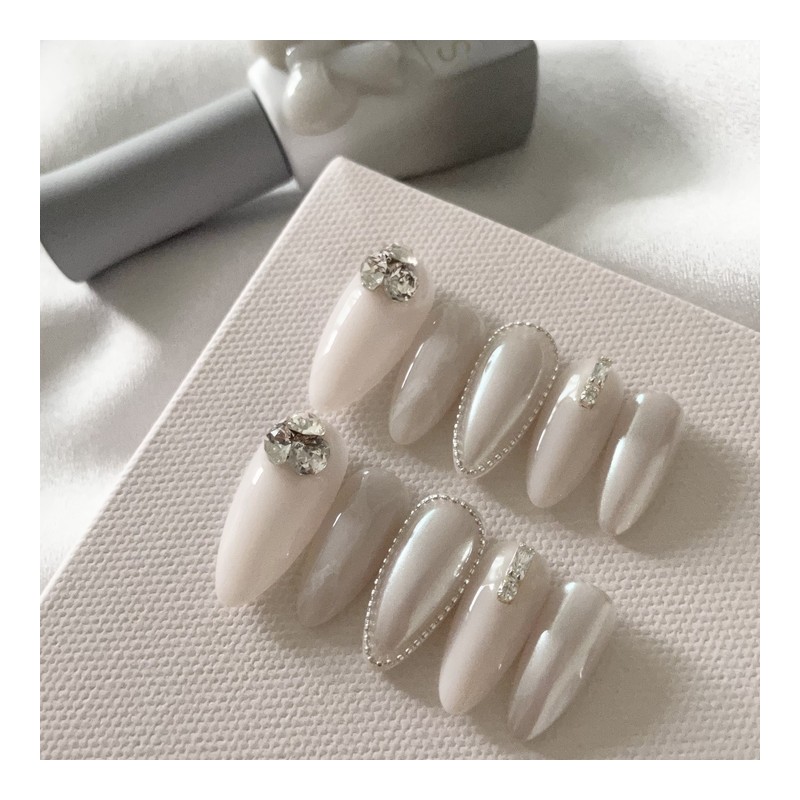 Swaston ❙ Only wedding.4 ♀ - Write your request in