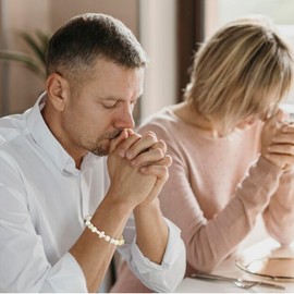 Cross Bracelet for Women Beaded Cross Bracelet WWJD Jesus Bracelets 8mm Natural Gemstone Crystal Bracelet Religious Christian Gifts for Women Trendy Stocking Stuffers